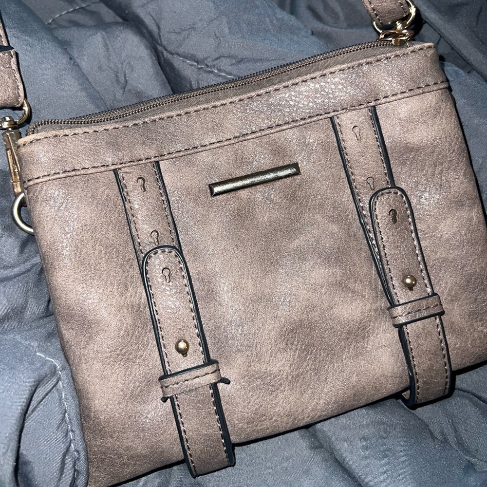 EUC- Beautiful Crossbody
